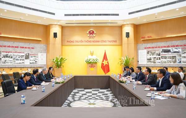 Bộ trưởng Nguyễn Hồng Diên tiếp Đại sứ Israel tại Việt Nam
