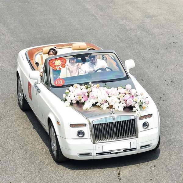Choáng ngợp dàn siêu xe xuất hiện trong đám cưới của thiếu gia nhà Bảo Tín Mạnh Hải?