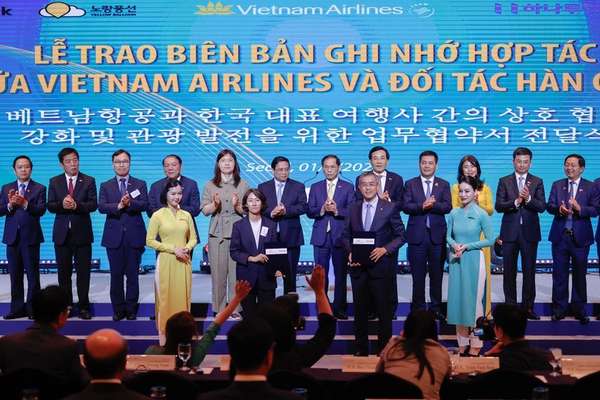 Bộ trưởng Nguyễn Hồng Diên dự Diễn đàn xúc tiến du lịch và hợp tác văn hóa Việt - Hàn