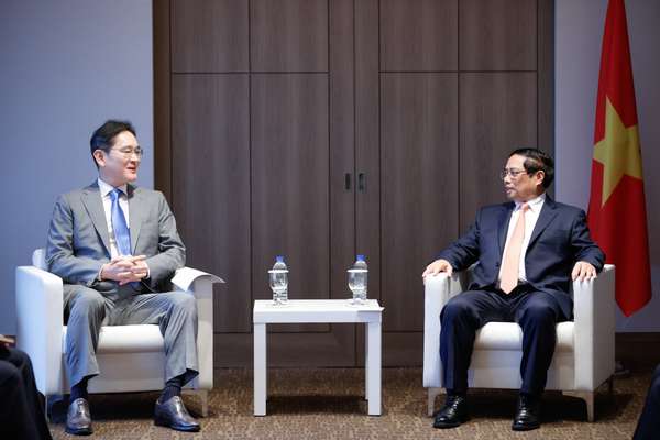 Thủ tướng đề nghị Samsung mở rộng đầu tư, đa dạng hóa chuỗi cung ứng tại thị trường Việt Nam