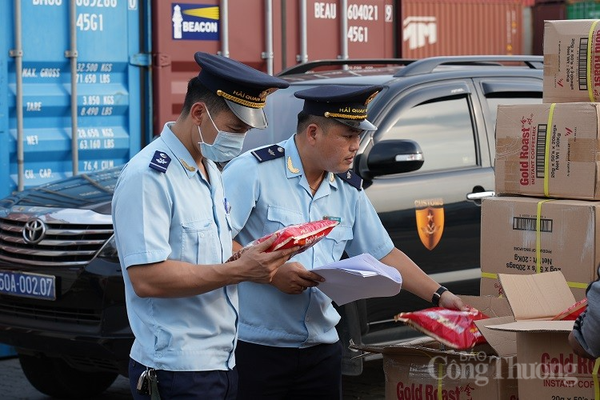 Hải quan TP. Hồ Chí Minh: Tập trung cao điểm đấu tranh chống buôn lậu những tháng cuối năm