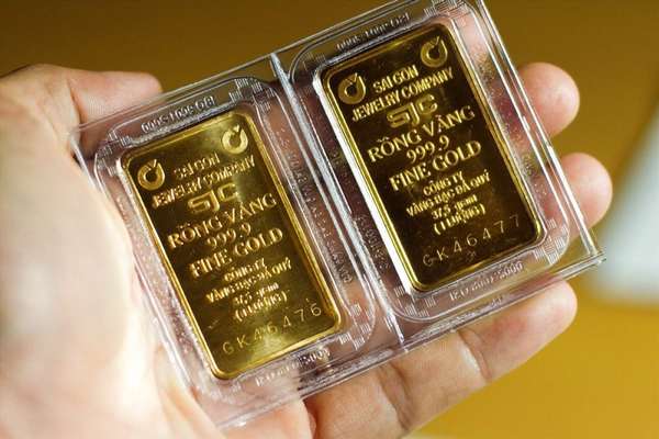 Giá vàng thế giới xuyên thủng ngưỡng 1.880 USD/ounce, vàng 9999 trong nước giảm sâu