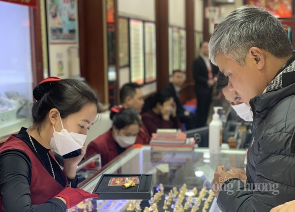 Ngày vía Thần tài 2023 tại Hà Nội: Không còn cảnh người dân chen chúc mua vàng