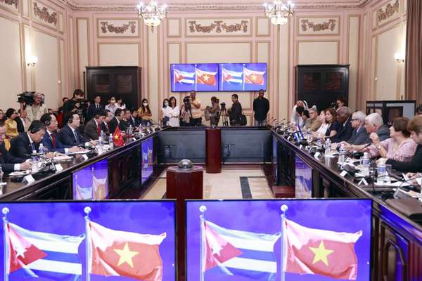Chủ tịch Quốc hội Cuba mong muốn làm sâu sắc hơn mối quan hệ đặc biệt với Việt Nam