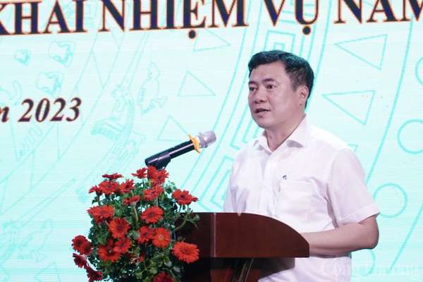Thứ trưởng Bộ Công Thương Nguyễn Sinh Nhật Tân dự Hội nghị tổng kết công tác phòng chống thiên tai