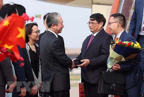 Thủ tướng Phạm Minh Chính tới Bắc Kinh bắt đầu thăm chính thức Trung Quốc, dự WEF