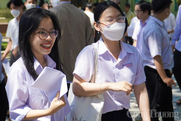 Khánh Hòa: Kết thúc môn thi Ngữ Văn, thí sinh “thở phào” vì đề vừa sức