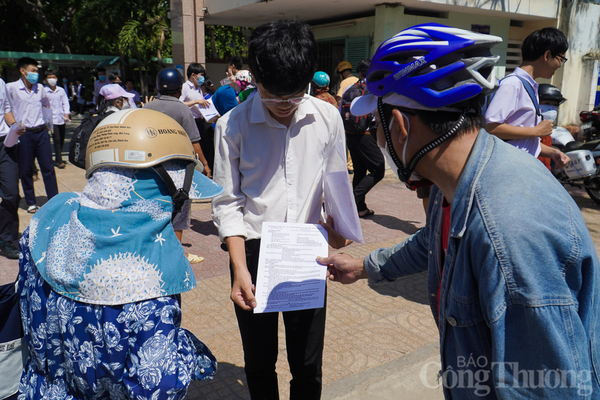 Khánh Hòa: Kết thúc môn thi Ngữ Văn, thí sinh “thở phào” vì đề vừa sức