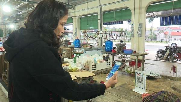 Bắc Kạn: Đẩy mạnh hình thức thanh toán không dùng tiền mặt tại chợ truyền thống