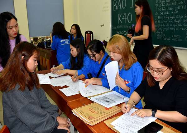 Nhiều trường đại học ở Hà Nội công bố điểm chuẩn