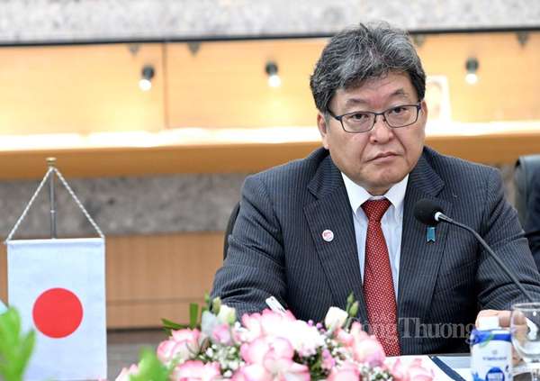 Bộ trưởng Nguyễn Hồng Diên tiếp Trưởng Ban Nghiên cứu Chính sách Đảng Dân chủ tự do Nhật Bản
