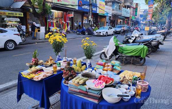 Thừa Thiên Huế: Hàng ngàn người trang nghiêm cúng tế sự kiện “thất thủ kinh đô”