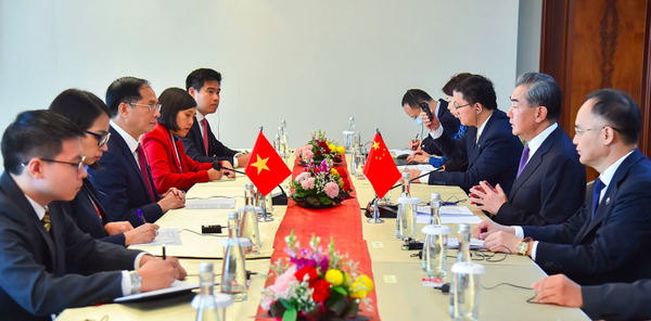 Bộ trưởng Ngoại giao Bùi Thanh Sơn hội đàm với Chủ nhiệm Văn phòng Ủy ban Công tác đối ngoại Trung Quốc