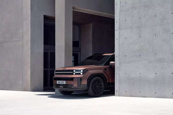 Hyundai Santa Fe 2024 chính thức lộ diện, “sang chảnh” hệt Land Rover