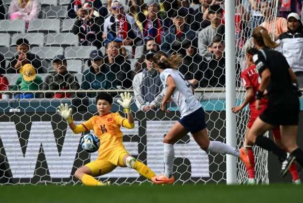 Việt Nam 0-3 Mỹ: “Những cô gái vàng” thi đấu kiên cường trước đương kim vô địch thế giới