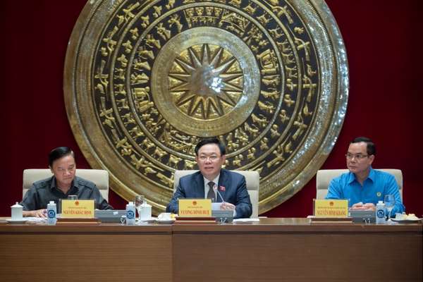 Chủ tịch Quốc hội Vương Đình Huệ đã chủ trì cuộc họp chuẩn bị công tác tổ chức Diễn đàn người lao động năm 2023