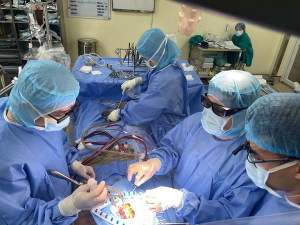 Nâng tầm phẫu thuật tim bằng phương pháp mổ ít xâm  lấn tại Bệnh viện Tim Hà Nội Nội.
