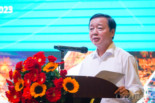 Phó Thủ tướng Chính phủ Trần Hồng Hà phát biểu tại Hội nghị.