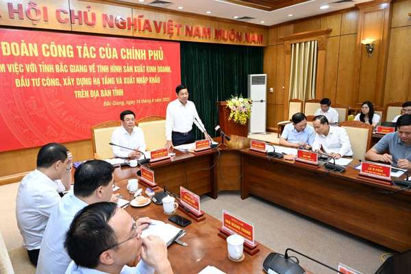 Nhận diện thách thức, Bộ trưởng Nguyễn Hồng Diên nêu 8 nhiệm vụ trọng tâm thúc đẩy tăng trưởng cho Bắc Giang