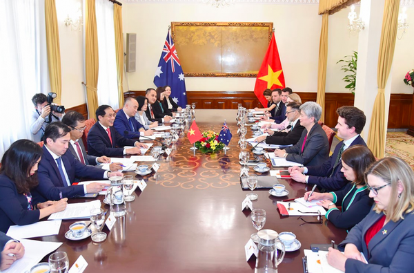 Bộ trưởng Ngoại giao Bùi Thanh Sơn đón Bộ trưởng Ngoại giao Australia Penny Wong, đồng chủ trì Hội nghị Bộ trưởng Ngoại giao Việt Nam-Australia lần thứ 5