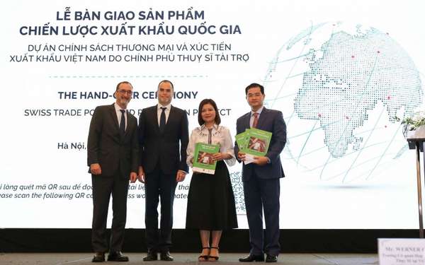 Lễ Bàn giao sản phẩm chiến lược xuất khẩu quốc gia dự án chính sách thương mại và xúc tiến xuất khẩu Việt Nam do Chính phủ Thụy Sỹ tài trợ, ngày 22/8 tại Hà Nội.