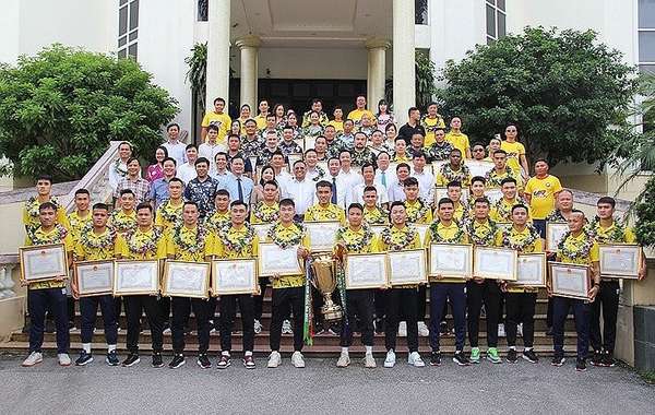 Thanh Hóa: Khen thưởng Câu lạc bộ Bóng đá Đông Á vô địch Cúp Quốc gia năm 2023