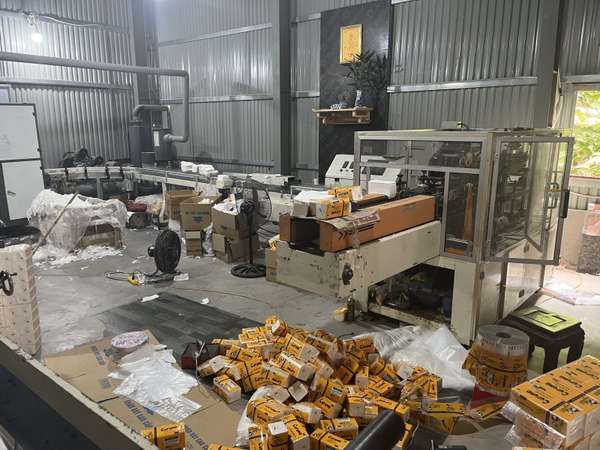 Bắc Ninh: Phát hiện trên 2.700 gói/bịch khăn giấy giả mạo nhãn hiệu Corona