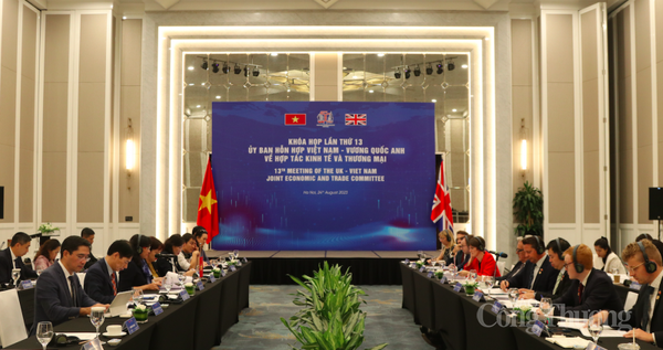 Khóa họp lần thứ 13 Ủy ban hỗn hợp về Hợp tác kinh tế và thương mại Việt Nam – Vương quốc Anh (JETCO13) tại Hà Nội