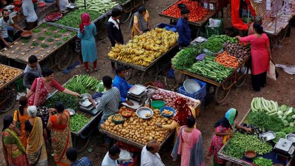 Giá thực phẩm tăng đang cản trở triển vọng cắt giảm lãi suất ở châu Á