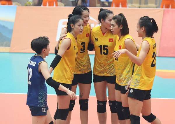 Tuyển bóng chuyền nữ Việt Nam vào vòng 2 giải châu Á sau trận thắng dễ dàng Uzbekistan