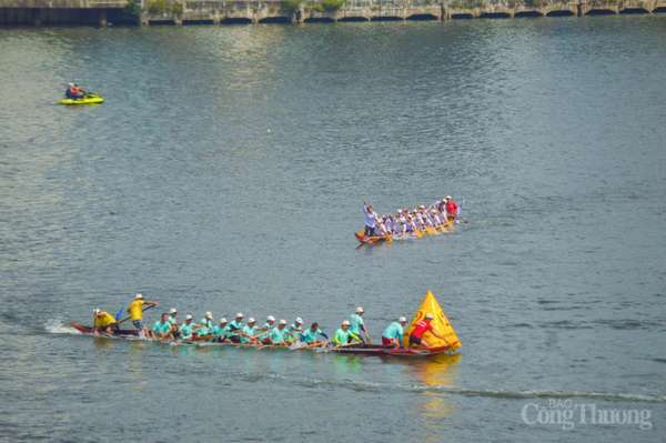 Đà Nẵng tổ chức giải đua thuyền mừng Tết Độc lập