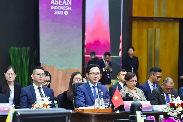 Thứ trưởng Ngoại giao Đỗ Hùng Việt ủng hộ các sáng kiến thiết thực của Chủ tịch Indonesia, đóng góp xây dựng tầm nhìn dài hạn của ASEAN