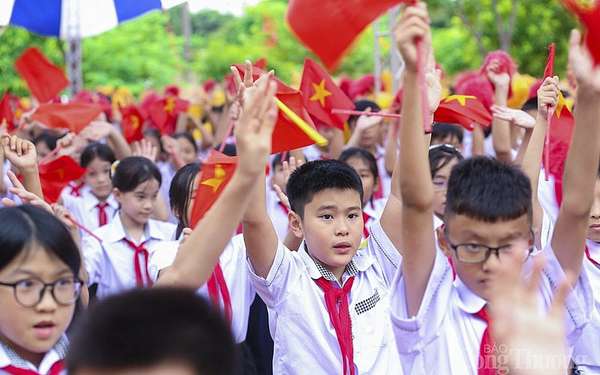 Nghệ An: Hơn 1 triệu giáo viên và học sinh hân hoan khai giảng năm học mới