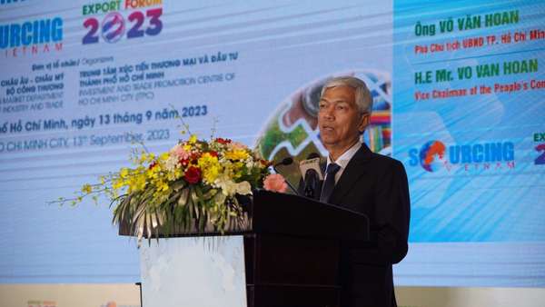 ông Võ Văn Hoan - Phó Chủ tịch Ủy ban nhân dân TP. Hồ Chí Minh