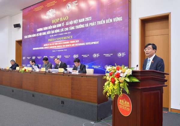 Họp báo Diễn đàn Kinh tế - Xã hội Việt Nam 2023