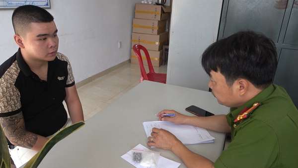 Thừa Thiên Huế: Một ngày bắt 3 vụ với nhiều đối tượng liên quan đến ma túy