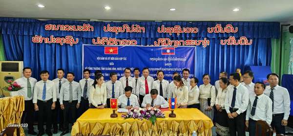 Quảng Bình-Khăm Muộn: Hội đàm và ký kết Biên bản hợp tác lĩnh vực Công Thương