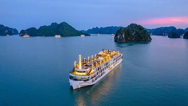 Quảng Ninh: Ra mắt du thuyền Indochine Premium
