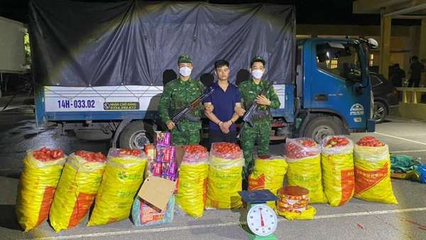 Quảng Ninh: Bắt giữ vụ vận chuyển số lượng lớn pháo lậu