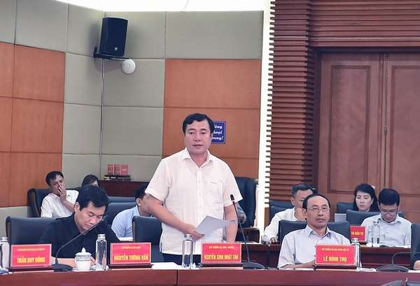 Chính phủ làm việc với Quảng Ninh, Hải Phòng và Hải Dương về sản xuất kinh doanh, chống buôn lậu