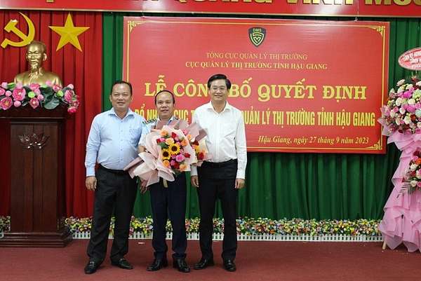 Ông Nguyễn Văn Bé Tư giữ chức Cục Quản lý thị trường tỉnh Hậu Giang
