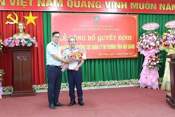 Ông Nguyễn Văn Bé Tư giữ chức Cục Quản lý thị trường tỉnh Hậu Giang