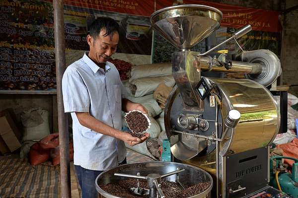 Nguồn cung suy yếu, giá xuất khẩu cà phê tiếp tục neo ở mức cao nhất trong 2 tháng
