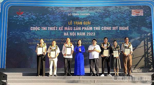 Vinh danh 90 sản phẩm đạt giải Cuộc thi Thiết kế mẫu sản phẩm thủ công mỹ nghệ Hà Nội năm 2023