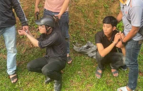 Quảng Ngãi: Thưởng nóng lực lượng công an truy bắt các đối tượng bắn 2 nữ công nhân