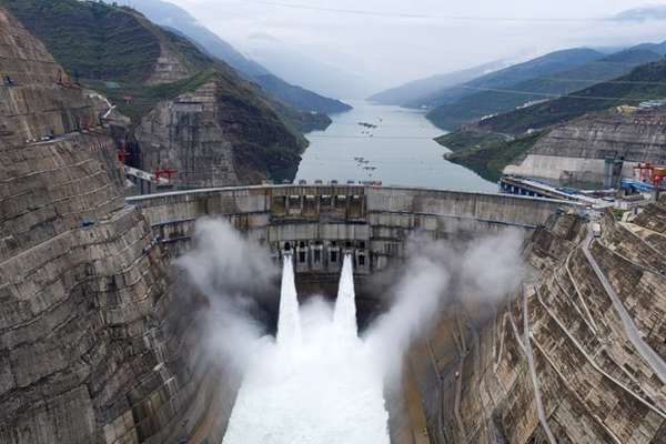 Nhà máy Thủy điện Bạch Hạc Than của Trung Quốc. (Ảnh: Reuters)