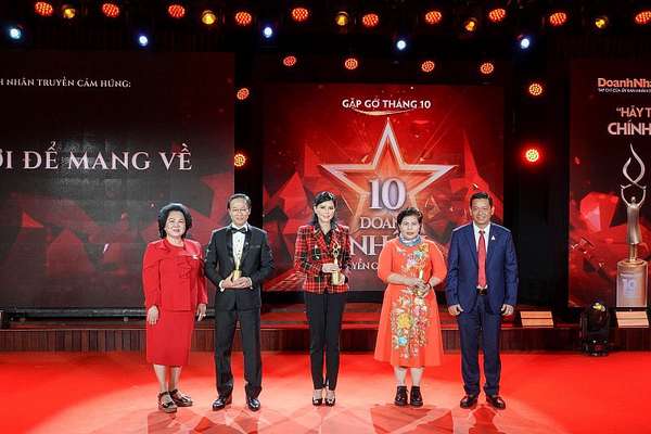 TP. Hồ Chí Minh: Vinh danh 10 doanh nhân truyền cảm hứng năm 2023