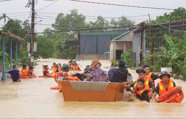 Thủ tướng Chính phủ chỉ đạo chủ động sơ tán dân ở khu vực mưa lũ nguy hiểm tại miền Trung