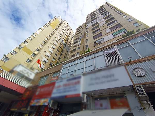 Nhà chung cư Kim Liên rao bán gần 10 tỉ đồng/căn, ngang ngửa căn hộ cao cấp