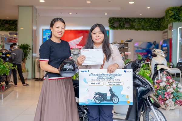 NAPAS trao giải cho khách hàng may mắn tại sự kiện “Sóng Festival - Ngày thẻ Việt Nam 2023”